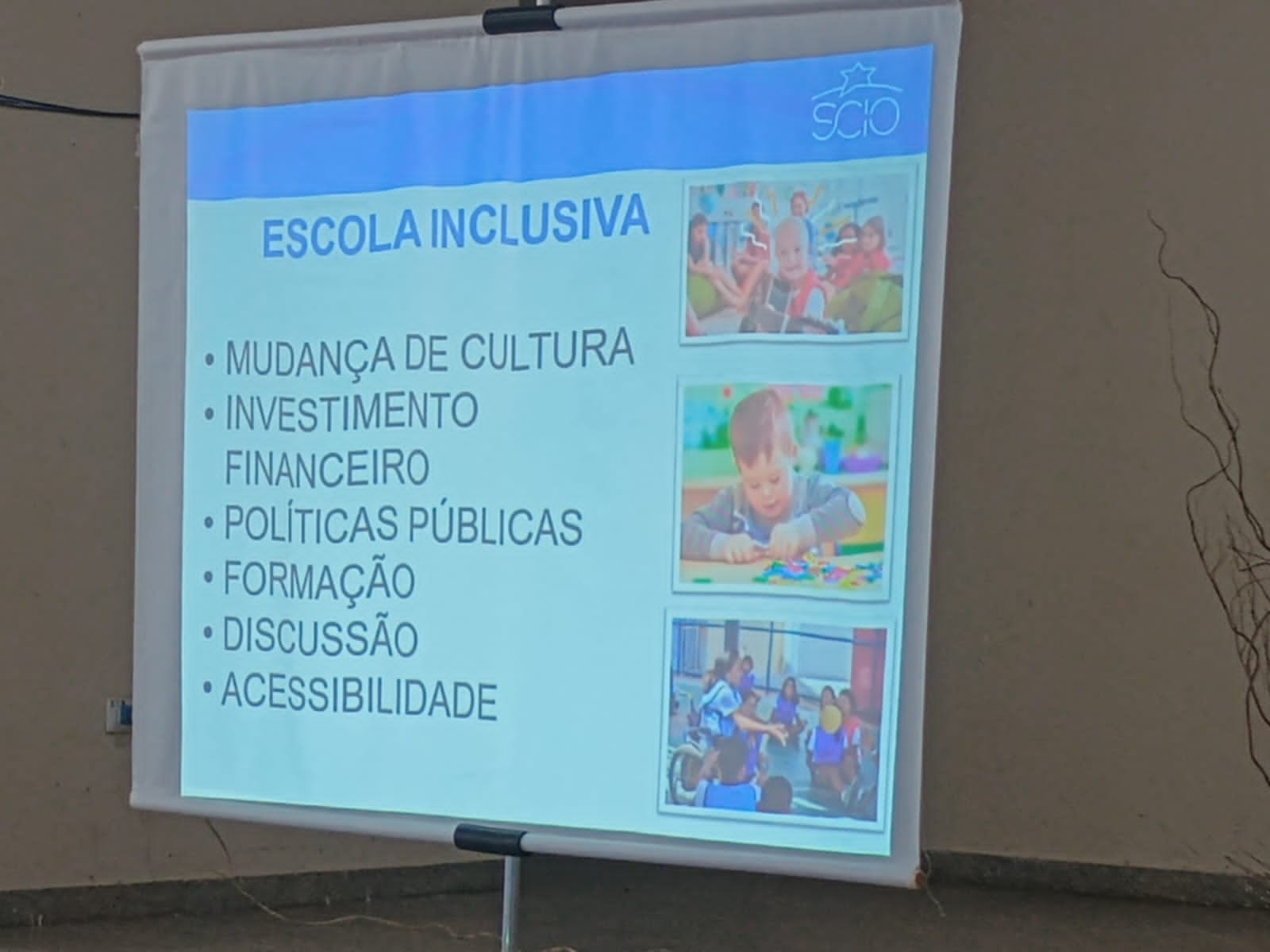 Slide de formação sobre escola inclusiva